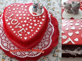 Torta con cuore di panna